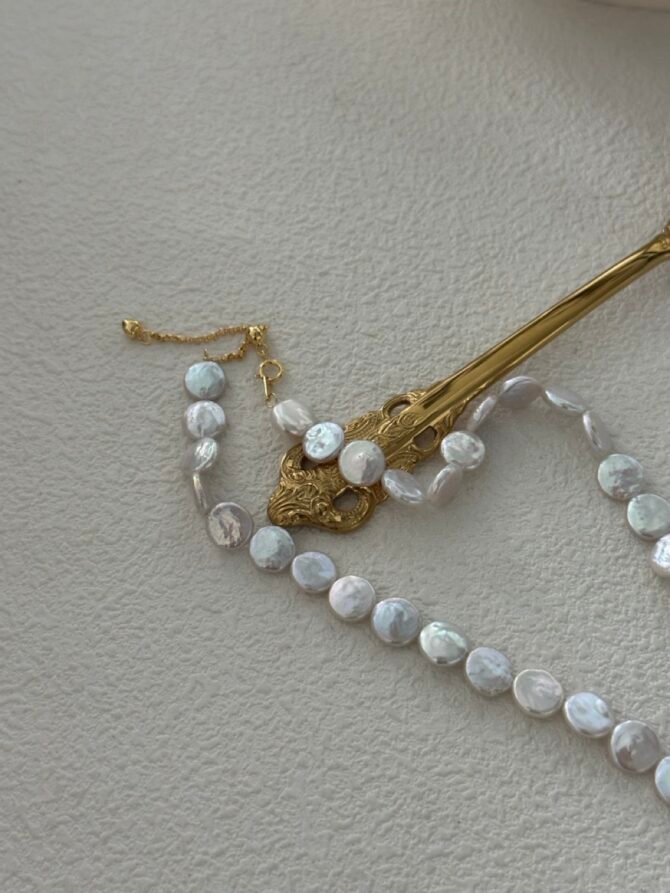 Small Round Baroque Necklace
