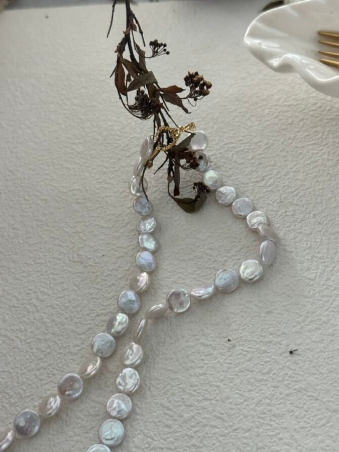 Small Round Baroque Necklace