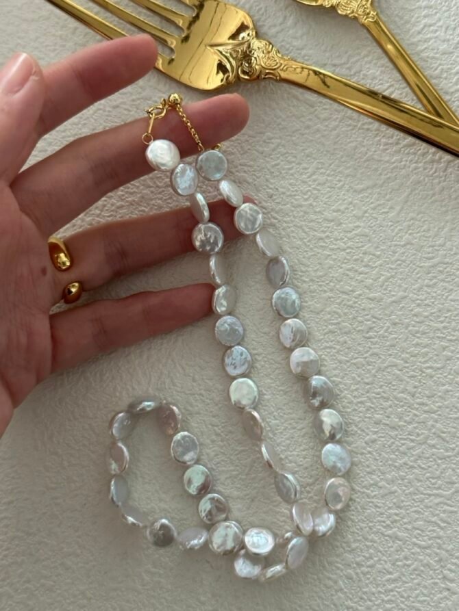Small Round Baroque Necklace